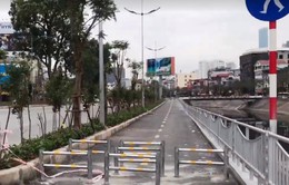 Đường đi bộ ven sông Tô Lịch: Dựng 3 lớp rào chắn ngăn xe máy