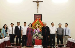 Trưởng ban Dân vận Trung ương Trương Thị Mai chúc mừng Tòa Tổng giám mục Hà Nội