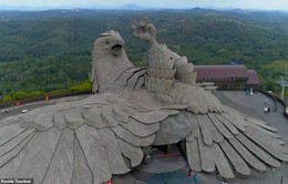 Câu chuyện bất ngờ phía sau tác phẩm điêu khắc chim lớn nhất thế giới