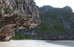 Thái Lan tiếp tục đóng cửa bãi biển du lịch nổi tiếng