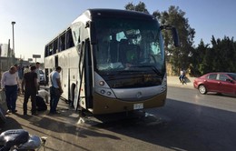 Ai Cập: Đánh bom nhằm vào xe bus chở du khách, ít nhất 17 người bị thương