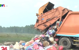 Bắt quả tang xe đổ trộm gần 5 tấn rác thải công nghiệp