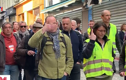 Pháp kết án tù giam người biểu tình “áo vàng” kêu gọi cảnh sát tự tử