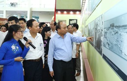 Thủ tướng tham quan Triển lãm "Thanh Hóa xưa và nay"