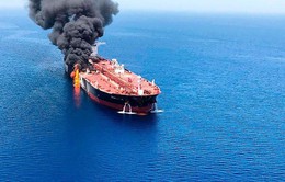 Mỹ công bố video cáo buộc Iran gỡ mìn chưa nổ khỏi tàu chở dầu bị tấn công