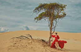 Hoa hậu Hằng Nguyễn cá tính trong bộ ảnh thời trang tại đồi cát Phan Thiết