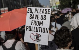 Tuần hành tại Tây Ban Nha ủng hộ kế hoạch chống ô nhiễm