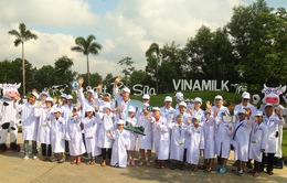 Tận mắt thấy những cô bò ở "Resort" góp công vào ly sữa học đường