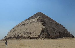 Ai Cập cho phép du khách tham quan bên trong kim tự tháp 4.600 năm tuổi