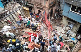 Sập nhà 4 tầng tại Mumbai, ít nhất 50 người mắc kẹt​
