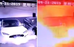 Tìm ra nguyên nhân xe điện Tesla bốc cháy tại Trung Quốc