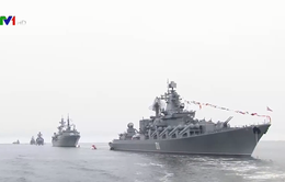 Tàu hộ vệ tên lửa Việt Nam tham dự lễ duyệt binh của hải quân Nga