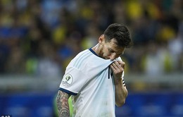 Fan Argentina hùa vào khuyên Messi giã từ ĐTQG vì lý do không ngờ