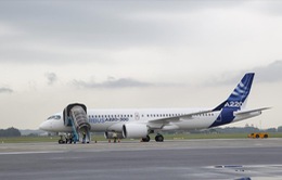 Máy bay Airbus A220-300 đến Việt Nam
