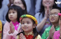 Người Việt tại Mỹ đi lễ chùa cầu an đầu năm