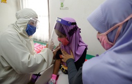 Indonesia đặt mục tiêu tiêm vaccine ngừa COVID-19 cho người dân từ tháng 11 tới