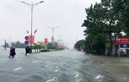 Mưa lớn tiếp diễn ở Quảng Bình, Hà Tĩnh, lũ các sông ở mức cao