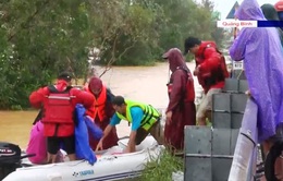 Quảng Bình: Lũ vẫn chưa rút, việc cứu hộ gặp nhiều khó khăn