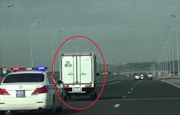 Xử phạt nghiêm hai tài xế không nhường đường cho xe ưu tiên trên cao tốc Hà Nội - Hải Phòng - Quảng Ninh