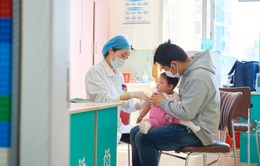 Trung Quốc thiếu vaccine cúm do tăng vọt nhu cầu tiêm phòng