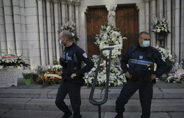 Pháp bắt giữ 6 người liên quan đến vụ tấn công bằng dao ở Nice