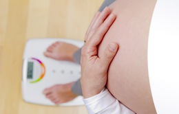 Mẹ béo phì có thể sinh con bị co giật, bại liệt