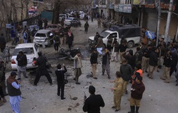 Đánh bom nhằm vào xe cảnh sát tại Pakistan, ít nhất 10 người thiệt mạng
