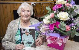 Bất chấp dịch COVID-19, cụ bà 105 tuổi vẫn quyết tổ chức tiệc sinh nhật ở quán pub