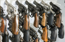 Người Mỹ gốc Á mua súng để tự vệ trong mùa dịch