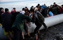 Hy Lạp bị tố bắn, đâm chìm xuồng chở người di cư