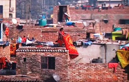 Nỗi lo cơm áo của người dân khu ổ chuột Ấn Độ dưới lệnh phong tỏa