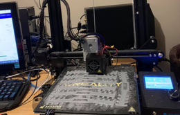 Dùng máy in 3D, cậu bé 12 tuổi có phát kiến độc đáo trong mùa COVID-19