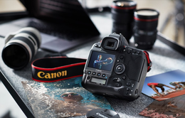 Canon dẫn đầu thị trường máy ảnh số dùng ống kính chuyển đổi