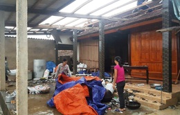 Lốc xoáy tại Quảng Bình, 2 người bị thương, hàng chục nhà tốc mái