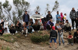 Hy Lạp đưa hàng trăm người di cư lên đất liền