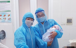 Xử lý cấp cứu tối khẩn một ca sinh con, một ca thai ngoài tử cung vỡ tại khu cách ly