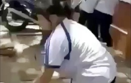 “Ngã ngửa” với lý do học sinh Cần Thơ đánh bạn trước cổng trường
