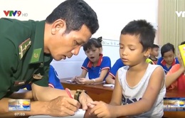 Lớp học đêm của trẻ em nghèo tại Khánh Hòa