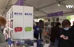 Hội chợ sách "Quảng trường Đỏ" tại Nga vẫn tuân thủ giãn cách xã hội