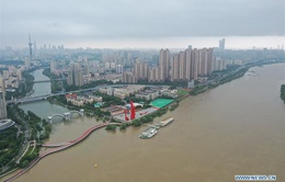 Lũ lụt ở Trung Quốc: Nước sông Dương Tử tiếp tục dâng cao, thách thức cho đập Tam Hiệp