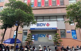 Hai đối tượng nổ súng cướp ngân hàng BIDV ở Hà Nội