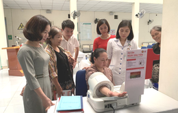 Tư vấn, đo huyết áp miễn phí cho người dân tại Lào Cai