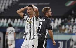 Ronaldo lập cú đúp, Juventus vẫn bị loại khỏi Champions League