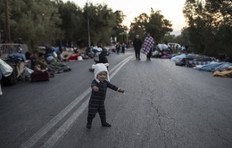 10 quốc gia EU tiếp nhận trên 400 trẻ không có người thân từ trại tị nạn Lesbos