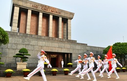 VIDEO đặc biệt: Quốc khánh Việt Nam qua các thời kỳ và lễ thượng cờ tại Lăng Chủ tịch Hồ Chí Minh năm 2020
