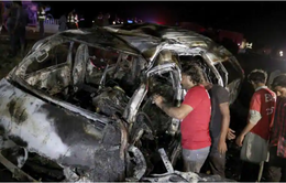 Cháy xe chở khách ở Pakistan, ít nhất 13 người thiệt mạng