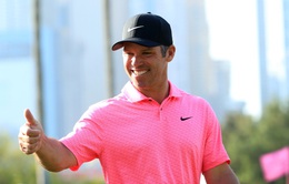 Paul Casey vươn lên dẫn đầu giải golf Dubai Desert Classic