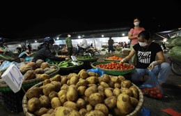 Chợ truyền thống liên tục mở lại tại nhiều địa phương