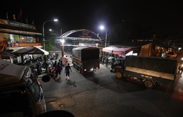 Ảnh: Chợ Long Biên chính thức hoạt động trở lại từ 0h ngày 21/10