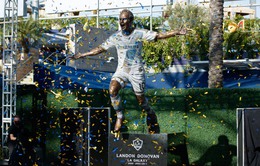 Los Angeles Galaxy khánh thành bức tượng Landon Donovan